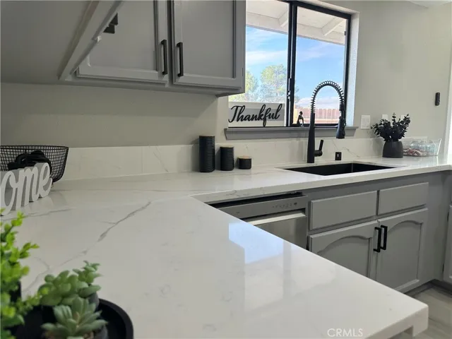 22355 Standing Rock Avenue, Apple Valley, California 92307
