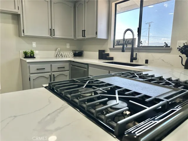 22355 Standing Rock Avenue, Apple Valley, California 92307