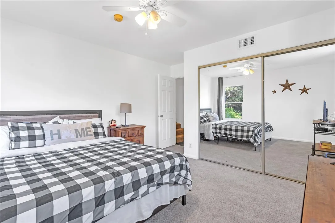 20906 Almazan, Woodland Hills, California 91364 home-pic-24