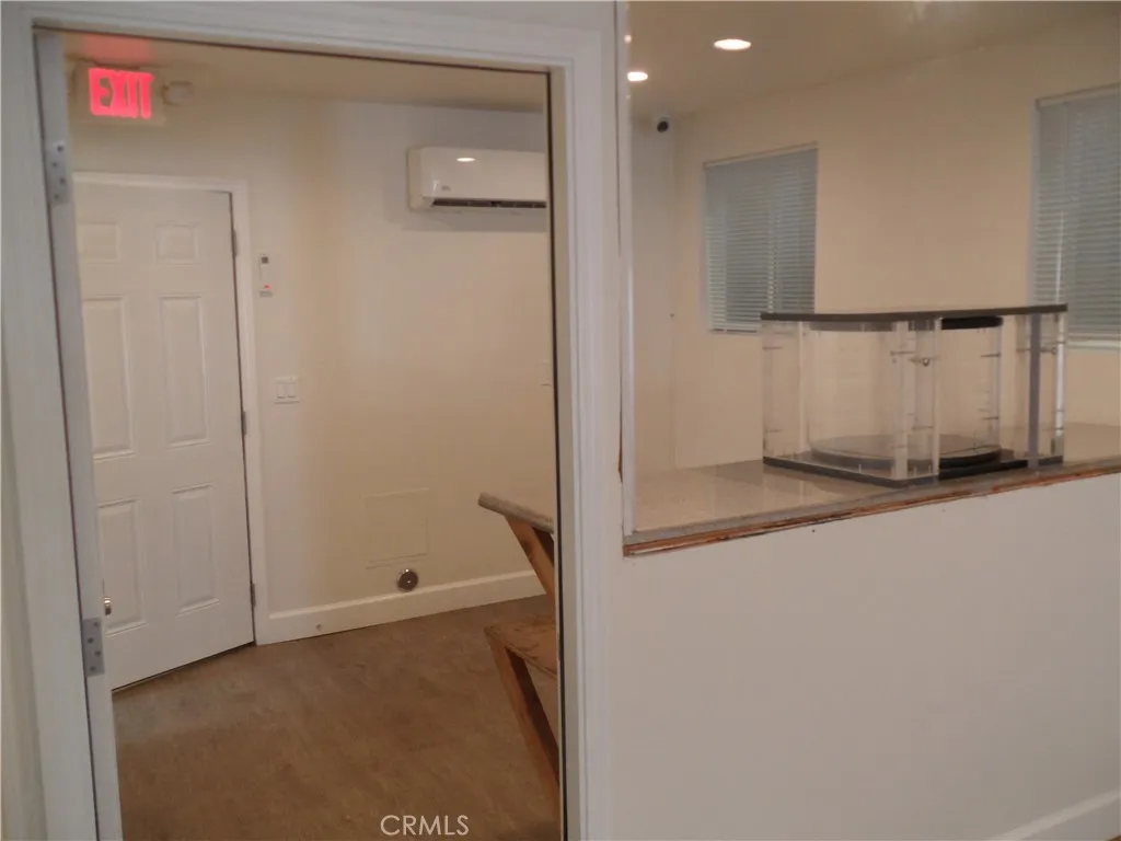 8763 S San Pedro Street, Los Angeles, California 90003 home-pic-8
