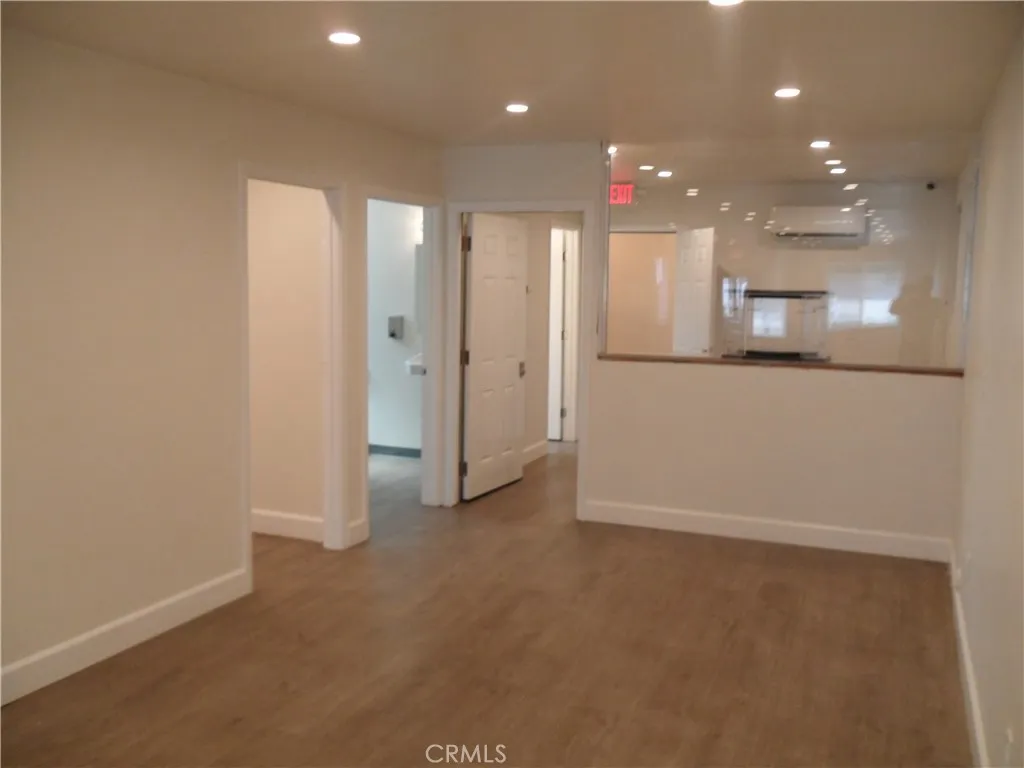 8763 S San Pedro Street, Los Angeles, California 90003 home-pic-5