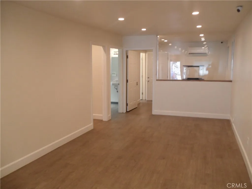 8763 S San Pedro Street, Los Angeles, California 90003 home-pic-6