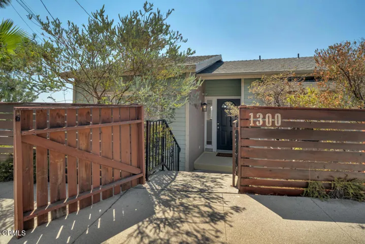 1300 Blue Hill Rd-HsHProd-13