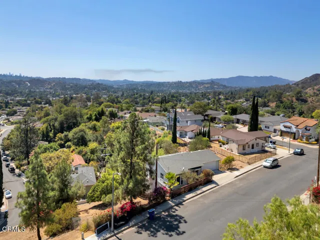 1300 Blue Hill Rd-HsHProd-4