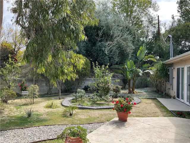 18310 Karen Drive, Tarzana, California 91356