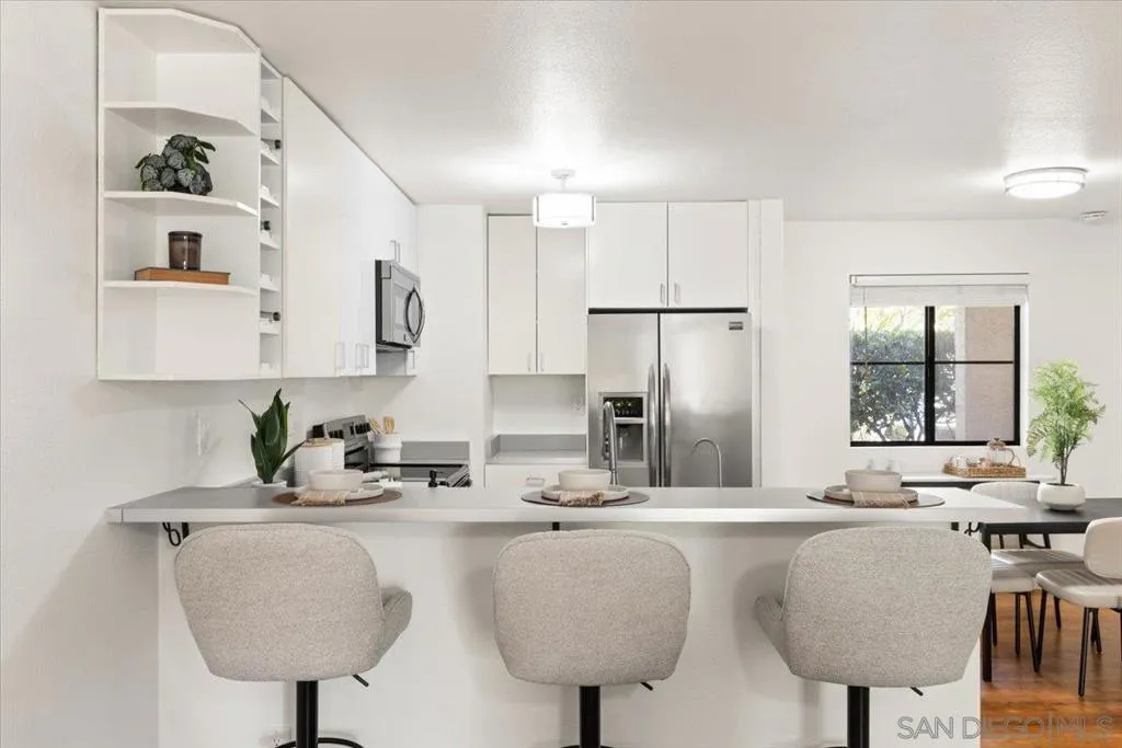 , San Diego, California 92116 home-pic-12