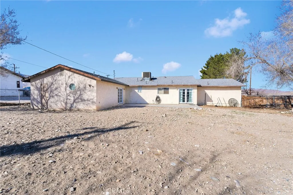 9983 Ladera Avenue, Lucerne Valley, California 92356 home-pic-31