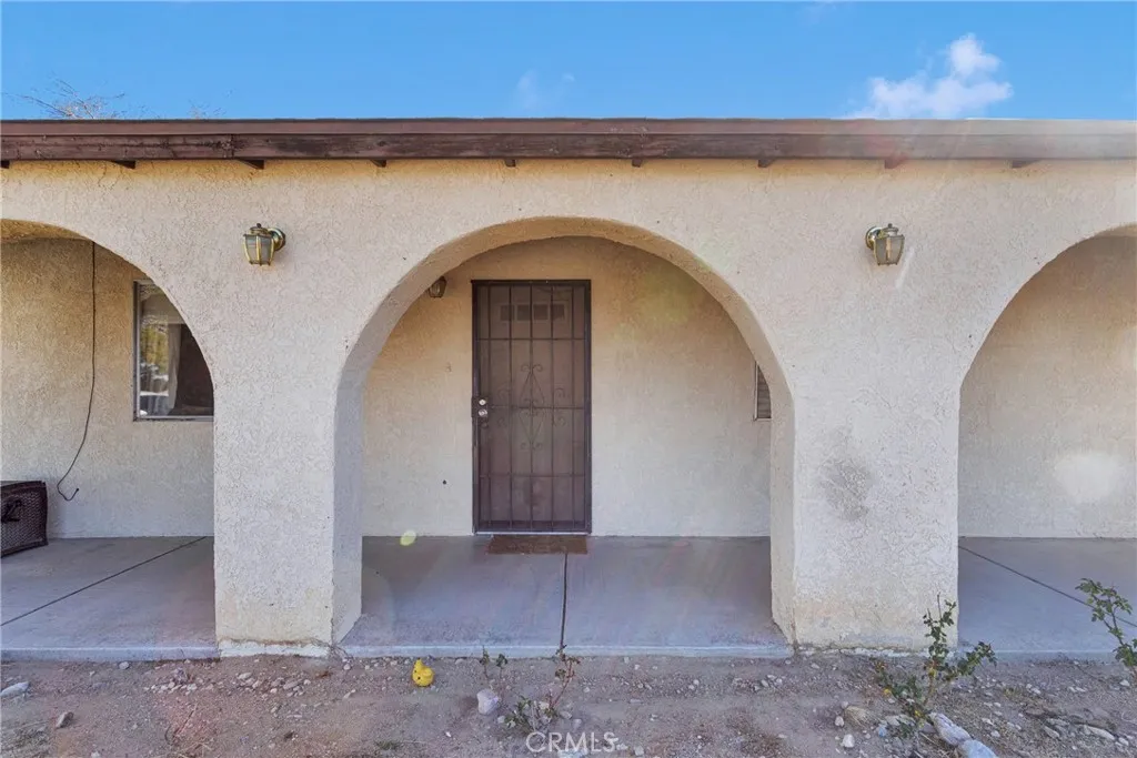 9983 Ladera Avenue, Lucerne Valley, California 92356 home-pic-4