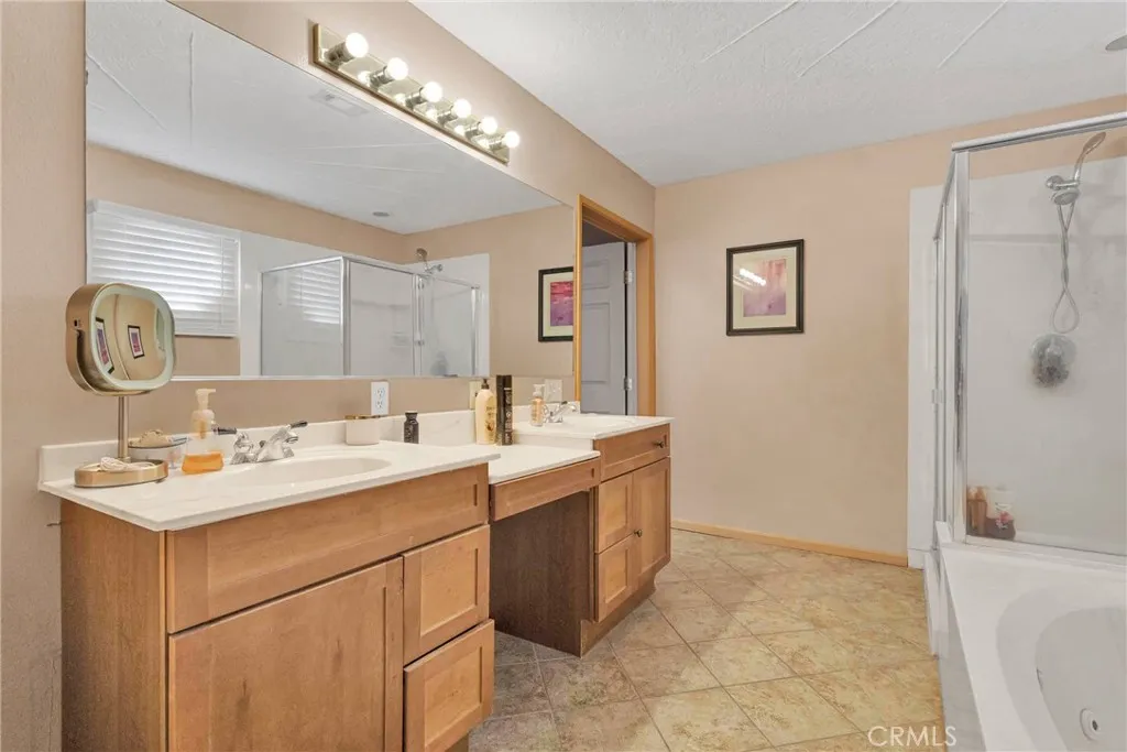 9983 Ladera Avenue, Lucerne Valley, California 92356 home-pic-27