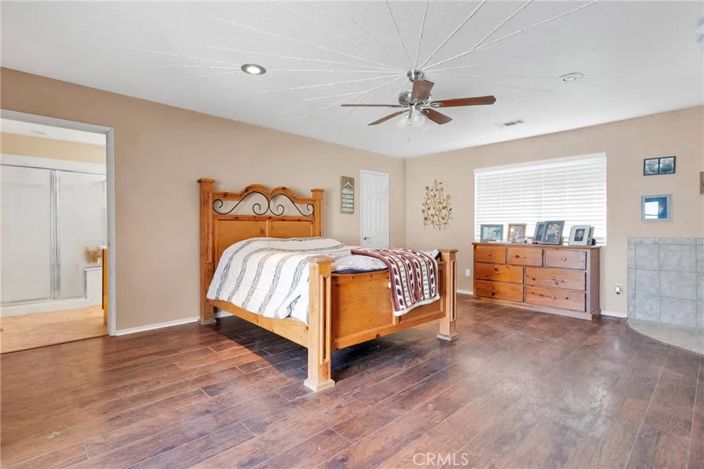 9983 Ladera Avenue, Lucerne Valley, California 92356 home-pic-23