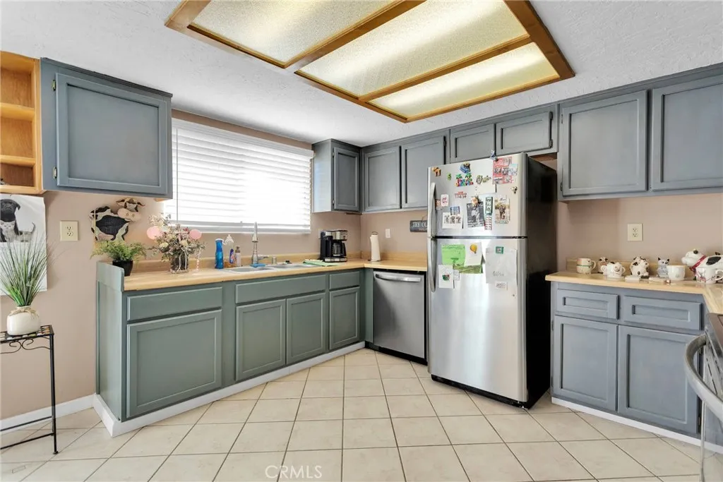 9983 Ladera Avenue, Lucerne Valley, California 92356 home-pic-10