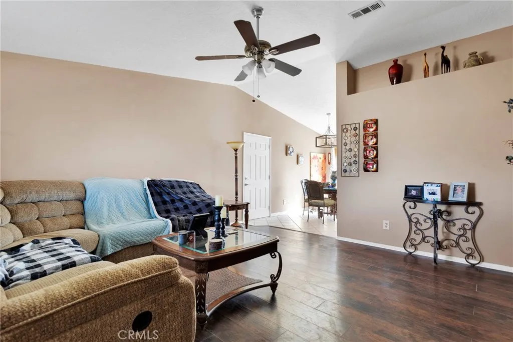 9983 Ladera Avenue, Lucerne Valley, California 92356 home-pic-7