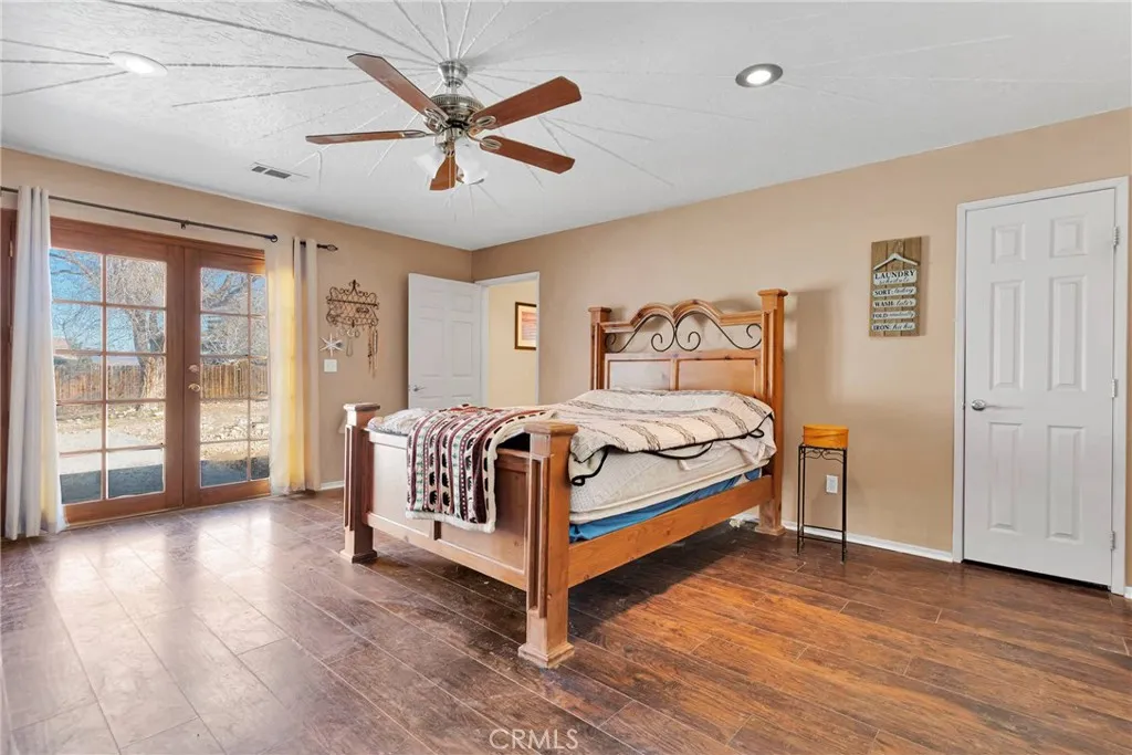 9983 Ladera Avenue, Lucerne Valley, California 92356 home-pic-24