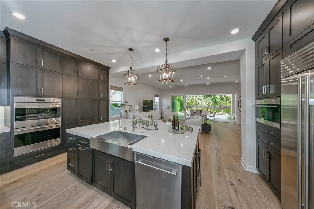 66 Bolide, Irvine, California 92618 home-pic-11