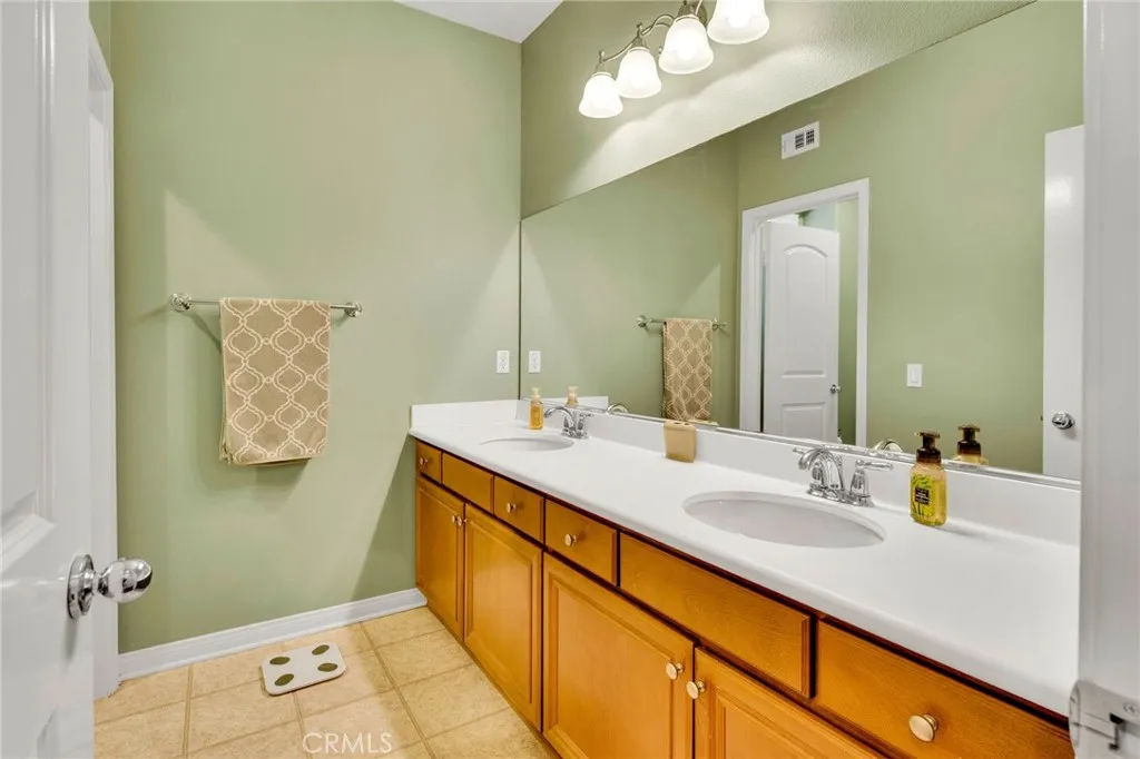 14380 Belhaven Avenue, Chino, California 91710 home-pic-36