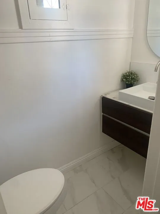 1937 W 80th Street, Los Angeles, California 90047 home-pic-14