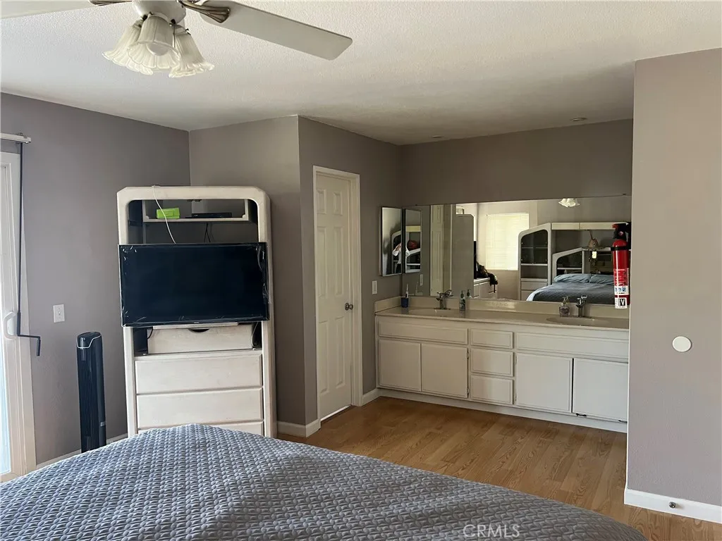 4 Turn Post Lane, Pomona, California 91766 home-pic-36