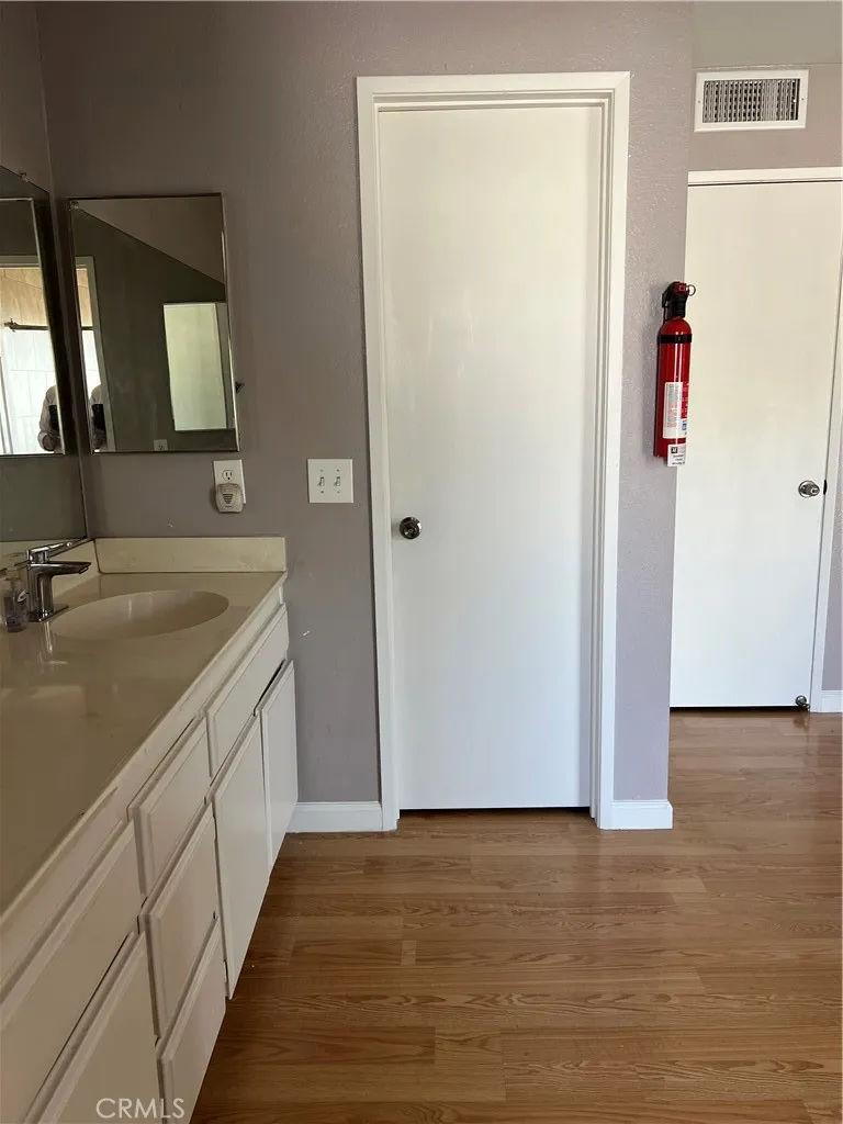 4 Turn Post Lane, Pomona, California 91766 home-pic-38