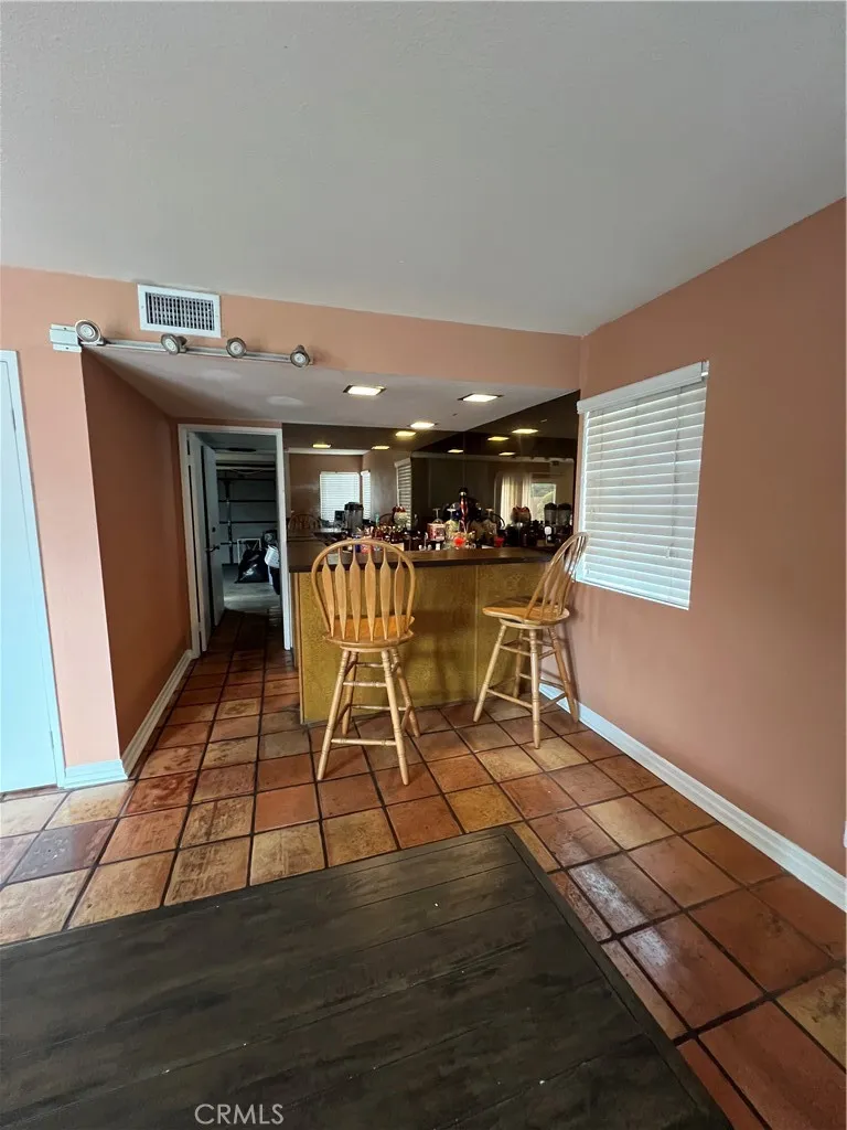 4 Turn Post Lane, Pomona, California 91766 home-pic-22
