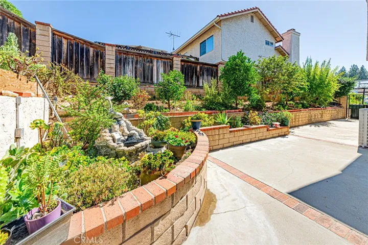 49 Stagecoach Drive, Phillips Ranch, California 91766