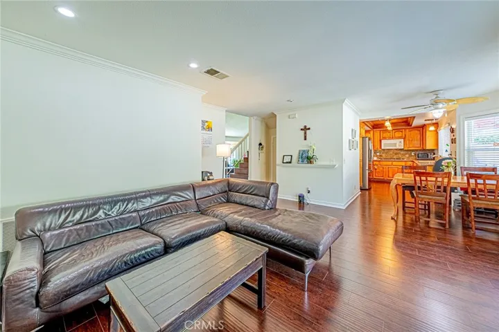 49 Stagecoach Drive, Phillips Ranch, California 91766