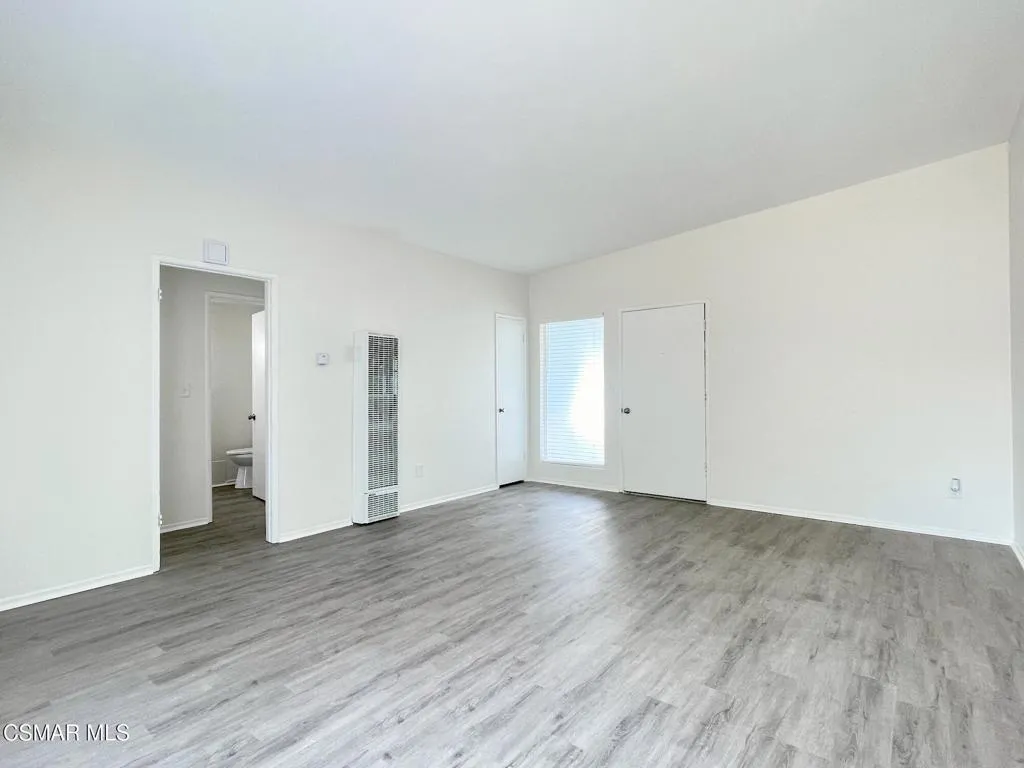 4327 Lou Drive, Simi Valley, California 93063 home-pic-6