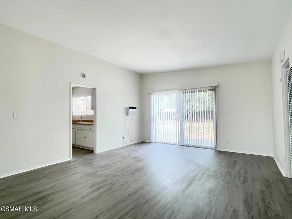 4327 Lou Drive, Simi Valley, California 93063 home-pic-3