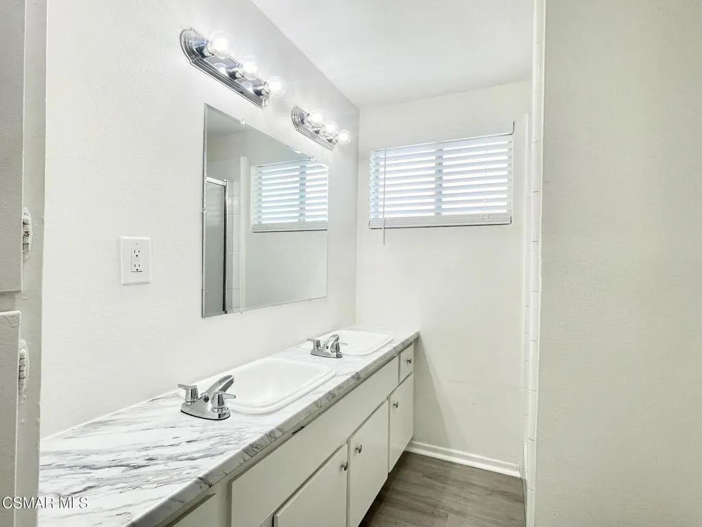 4327 Lou Drive, Simi Valley, California 93063 home-pic-12