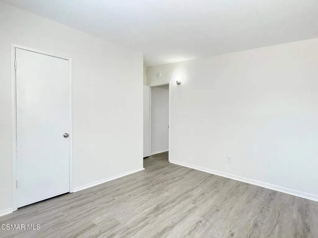 4327 Lou Drive, Simi Valley, California 93063 home-pic-21
