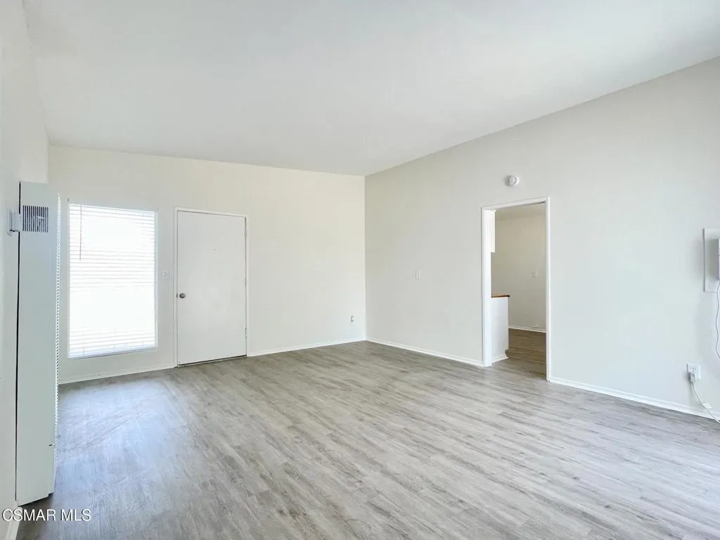4327 Lou Drive, Simi Valley, California 93063 home-pic-7