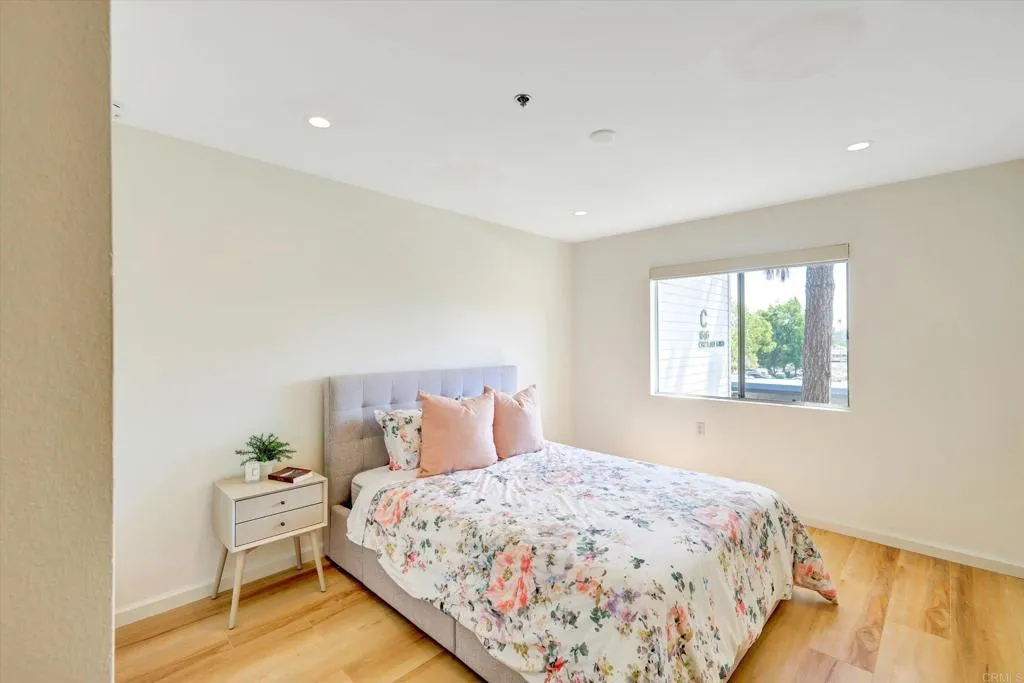 1616 Circa Del Lago, San Marcos, California 92078 home-pic-10