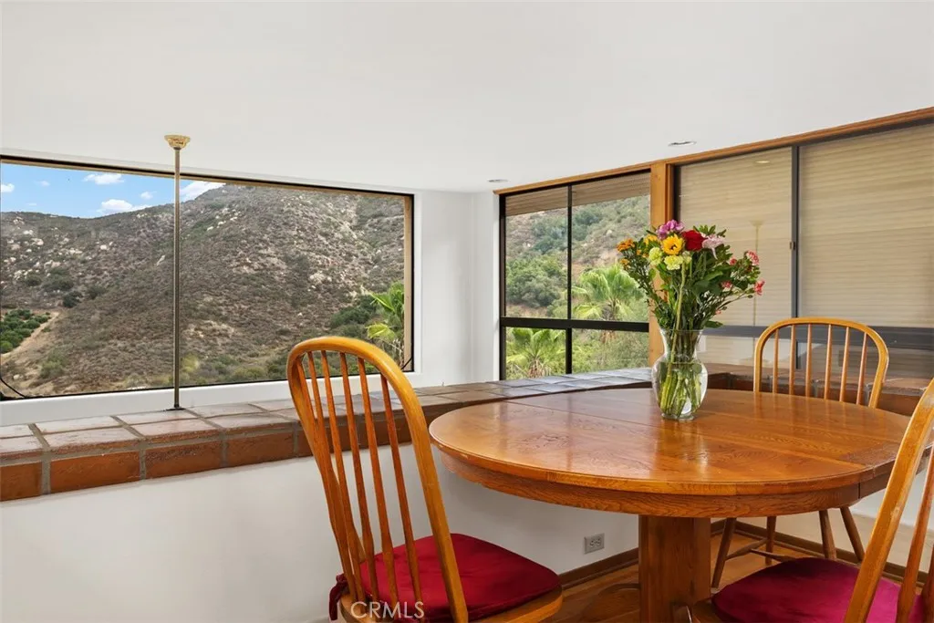 Breakfast nook