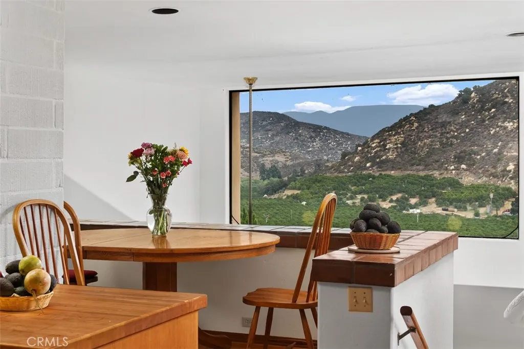 Breakfast nook