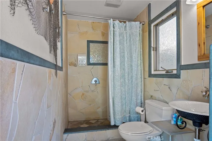 5th bathroom