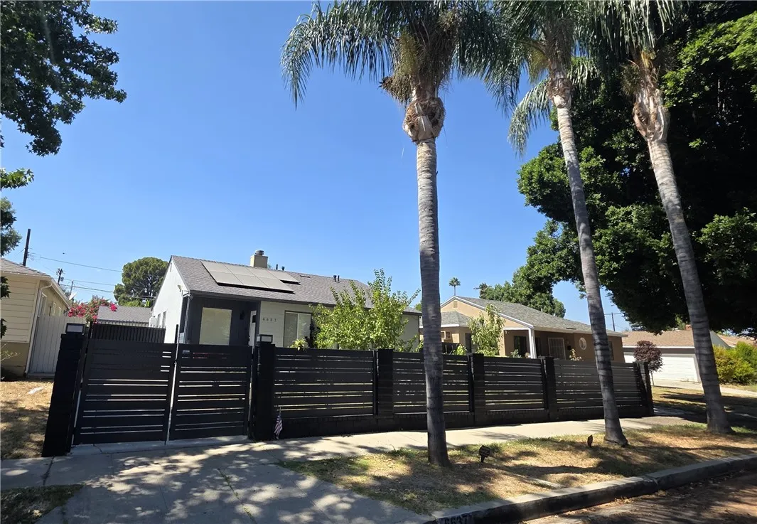 6637 Capps Avenue, Reseda, California 91335 home-pic-4