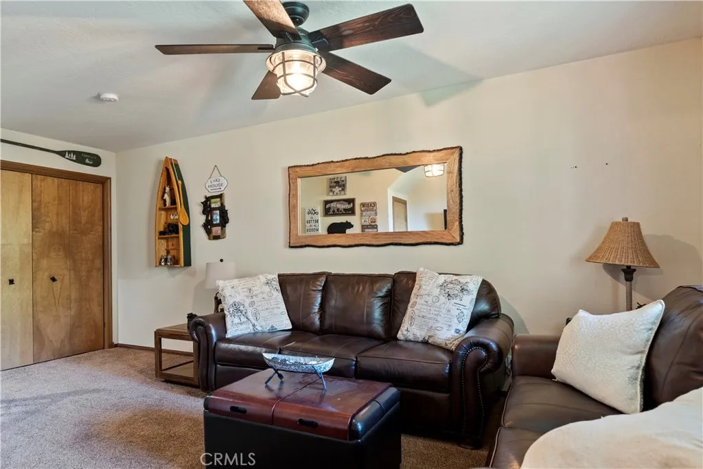 615 Wellesley, Lake Arrowhead, California 92352 home-pic-21