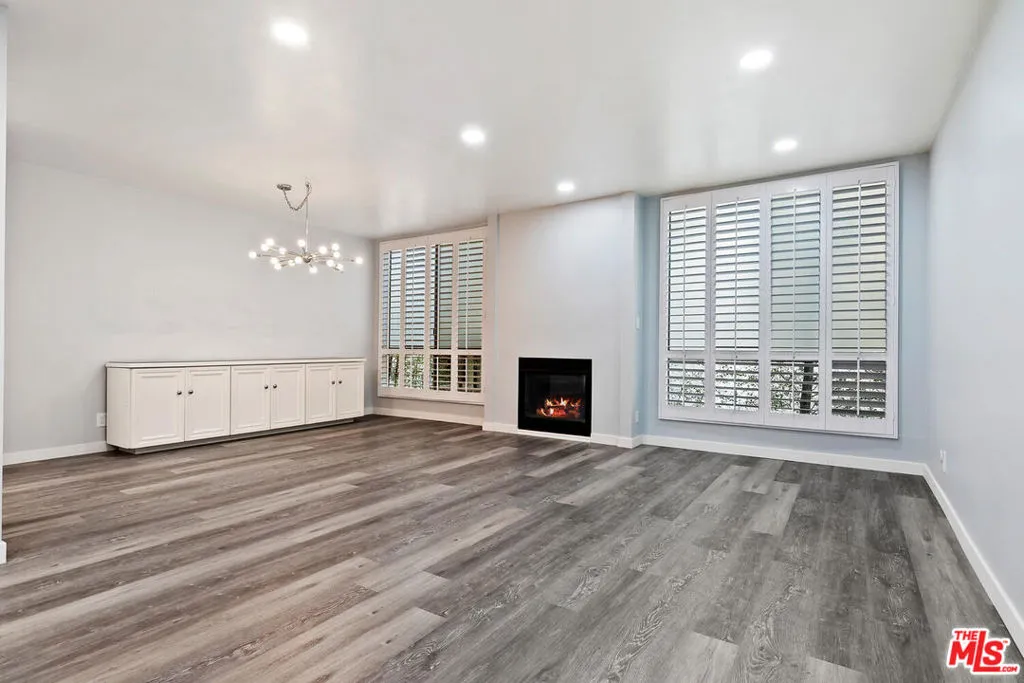 927 N Kings Road 107, West Hollywood, California 90069 home-pic-5