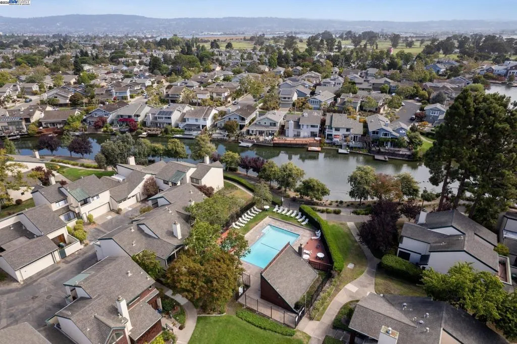 101 Carob Ln, Alameda, California 94502 home-pic-44