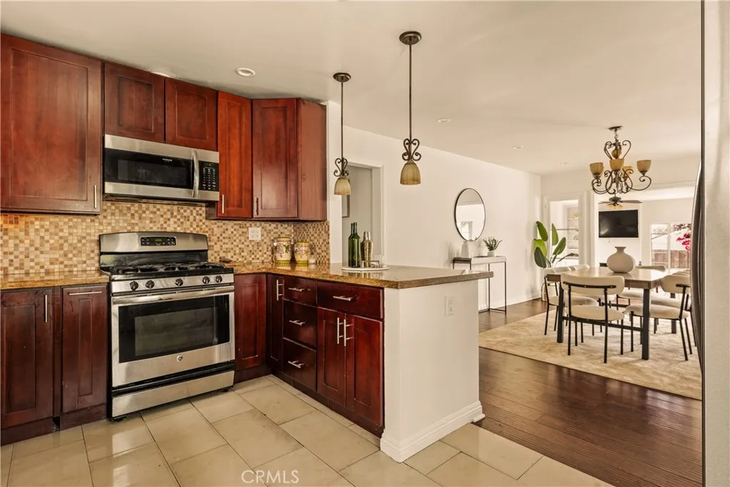 7314 Summitrose Street, Tujunga, California 91042 home-pic-8
