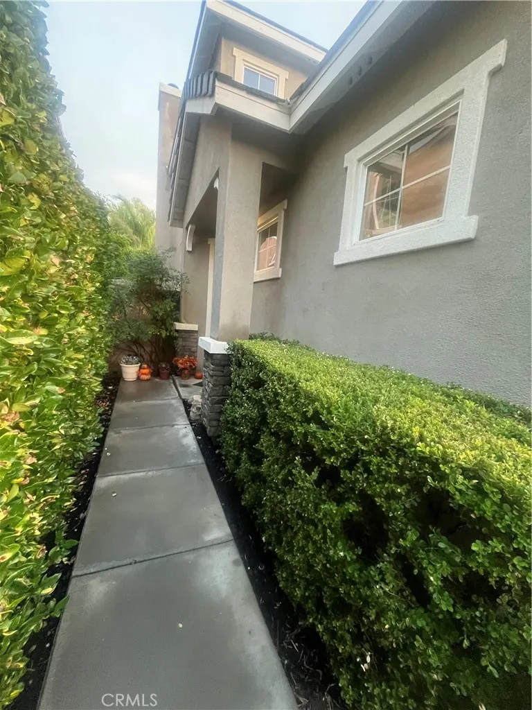 34221 Toyon Ct, Lake Elsinore, California 92532 home-pic-4