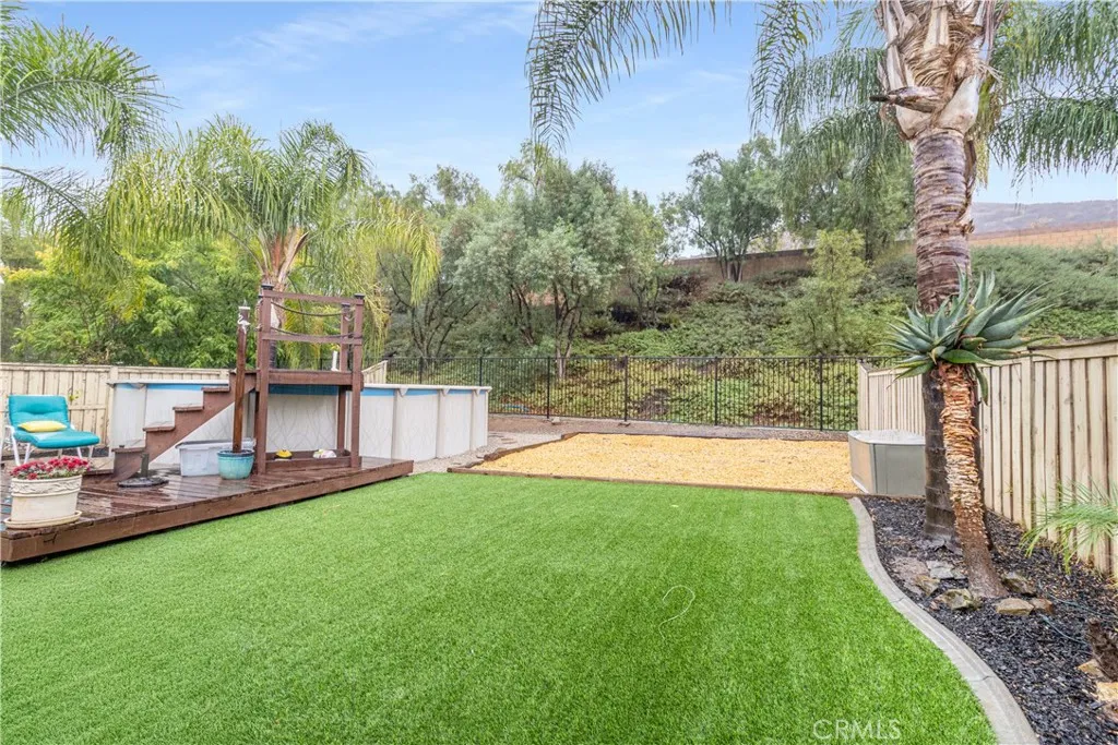 34221 Toyon Ct, Lake Elsinore, California 92532 home-pic-29