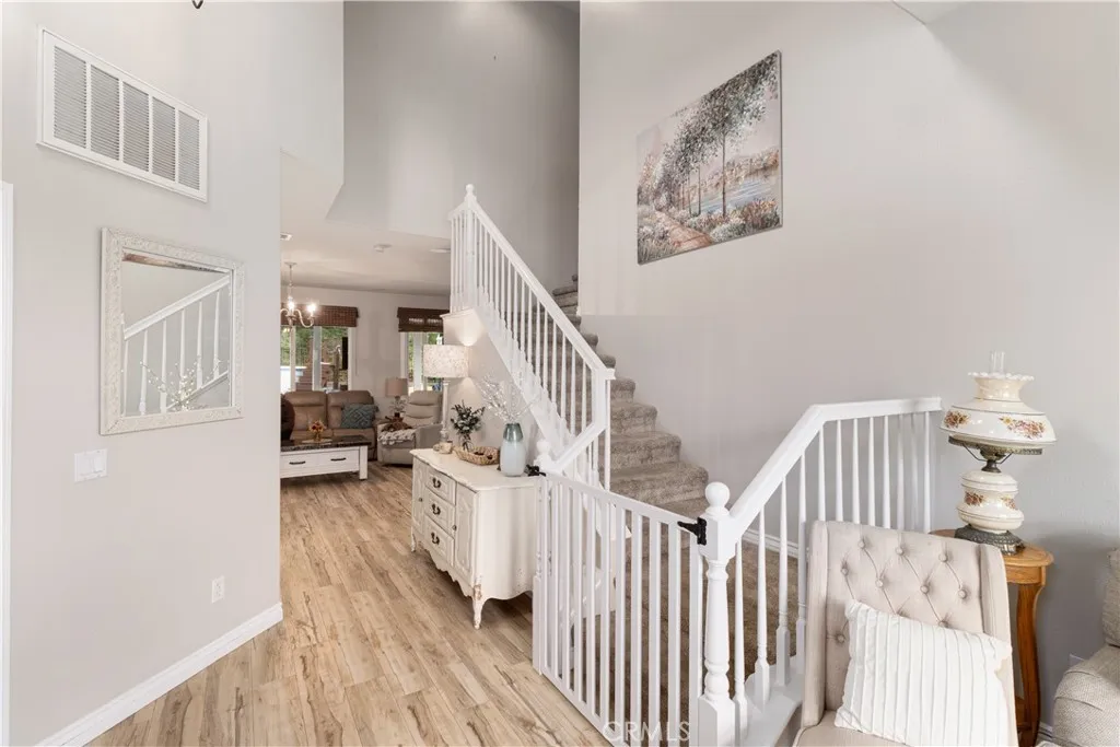 34221 Toyon Ct, Lake Elsinore, California 92532 home-pic-8