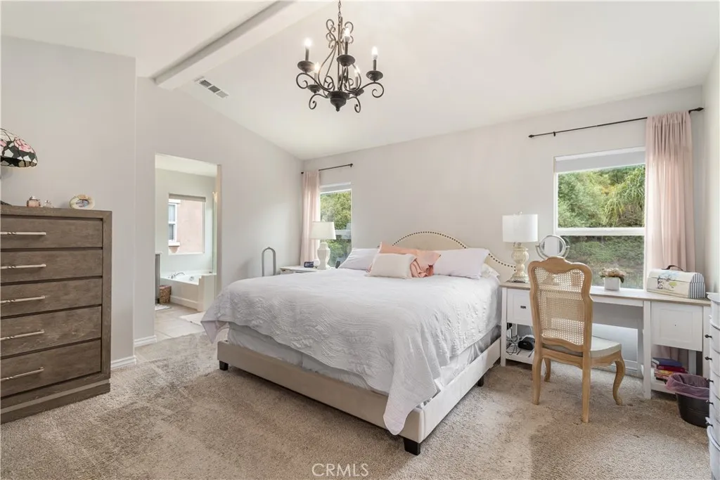 34221 Toyon Ct, Lake Elsinore, California 92532 home-pic-17
