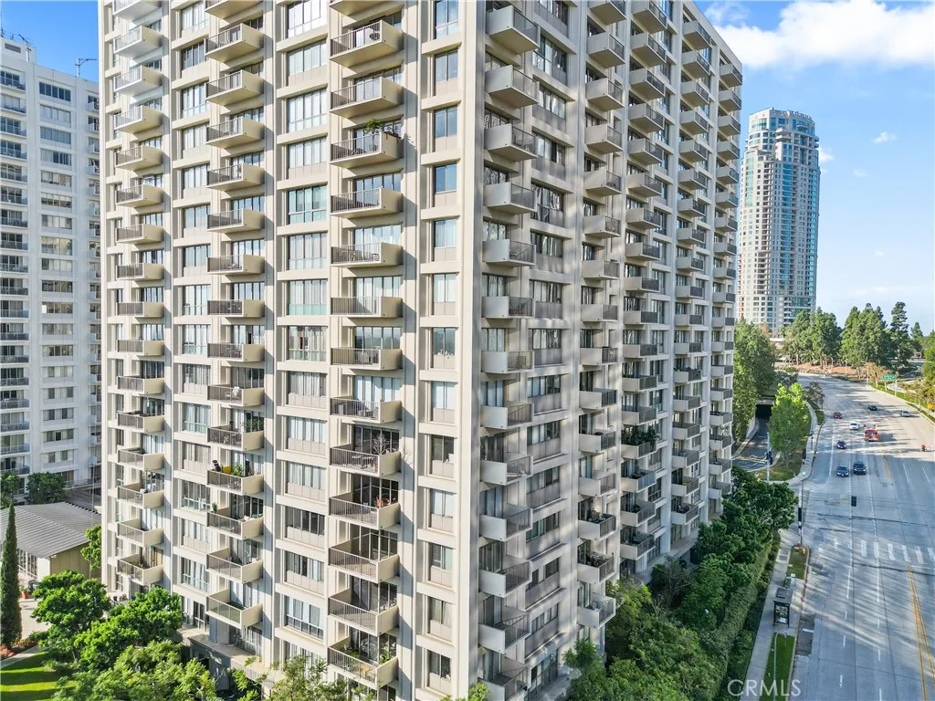 2160 Century Park E 902, Los Angeles, California 90067 home-pic-41