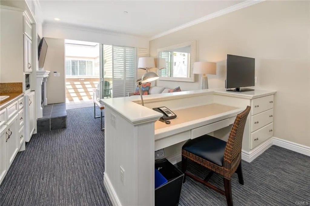 1300 The Strand 333, Hermosa Beach, California 90254 home-pic-12