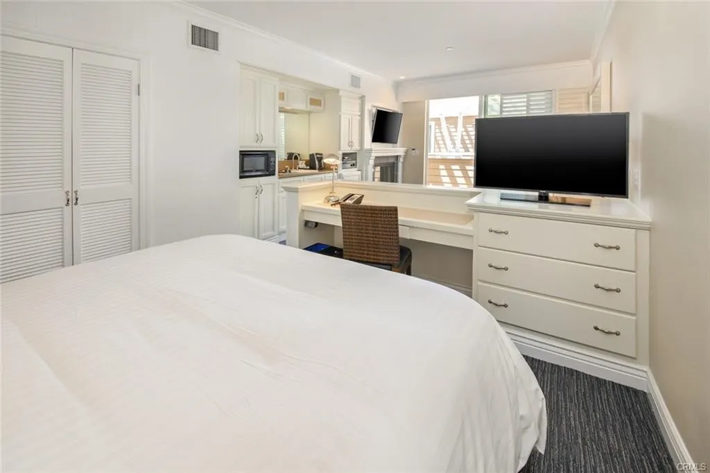 1300 The Strand 333, Hermosa Beach, California 90254 home-pic-10