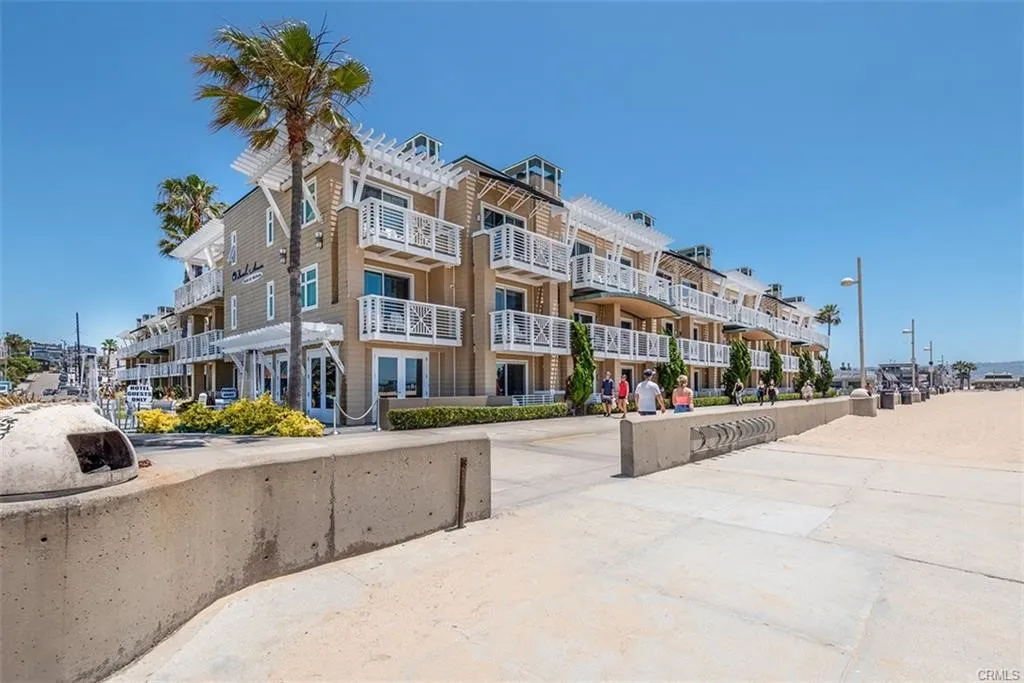 1300 The Strand 333, Hermosa Beach, California 90254 home-pic-2