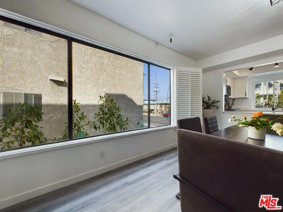 4551 Kester Avenue 1, Sherman Oaks, California 91403 home-pic-3