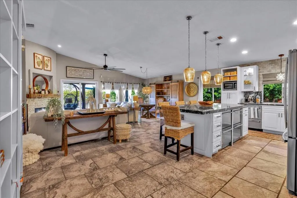 82570 Delano Drive, Indio, California 92201 home-pic-2