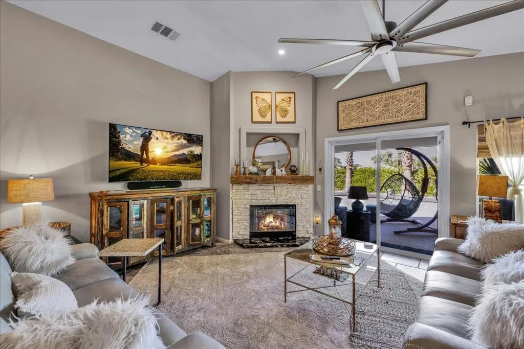 82570 Delano Drive, Indio, California 92201 home-pic-4